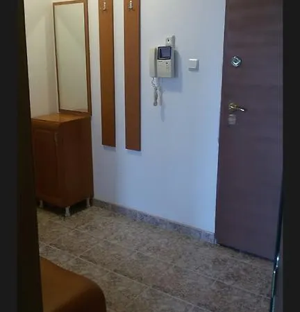 アパート Zornitza One Bedroom ブルガス